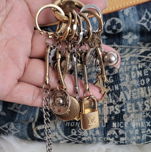 LOUIS VUITTON Cabas Raye GM - Picture 8 of 12